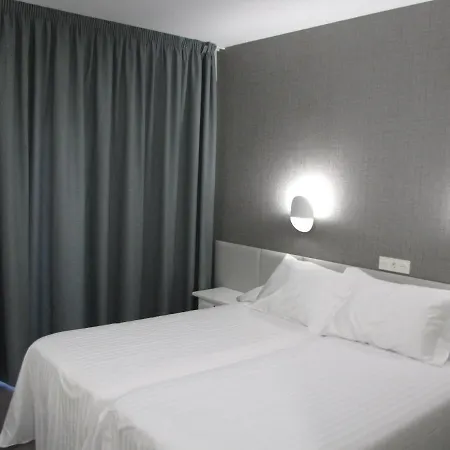 Hotell Ton 3*