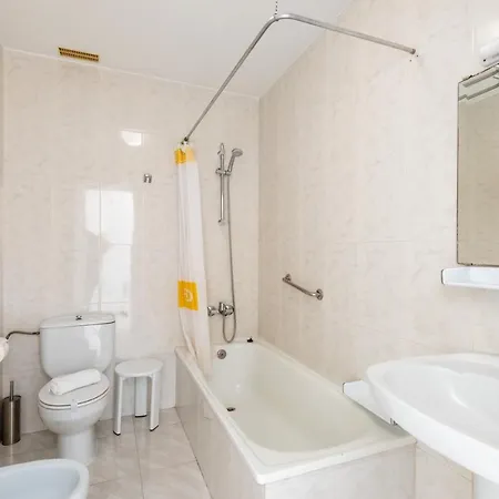 Ton Hotel 3*