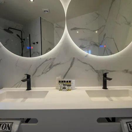 Ton Hotel 3*