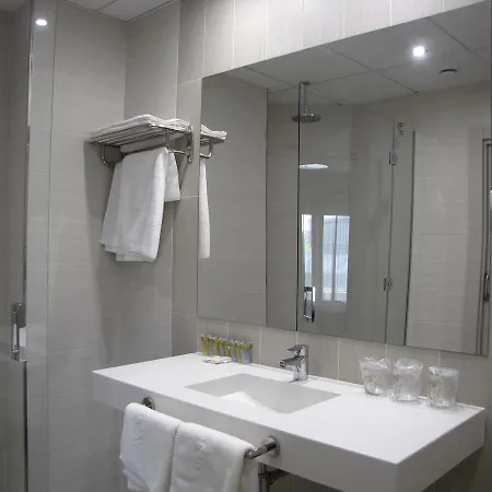 Ton Hotell