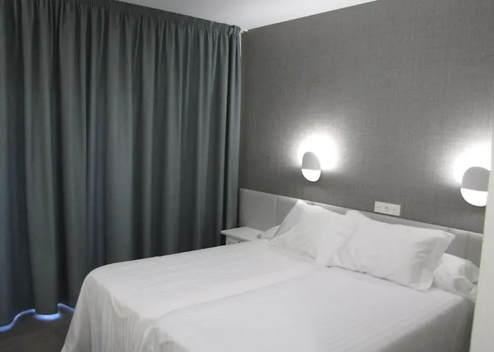 Ξενοδοχείο Ton 3*