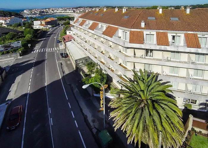 Ξενοδοχείο Ton 3*