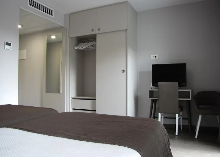 Ξενοδοχείο Ton 3*