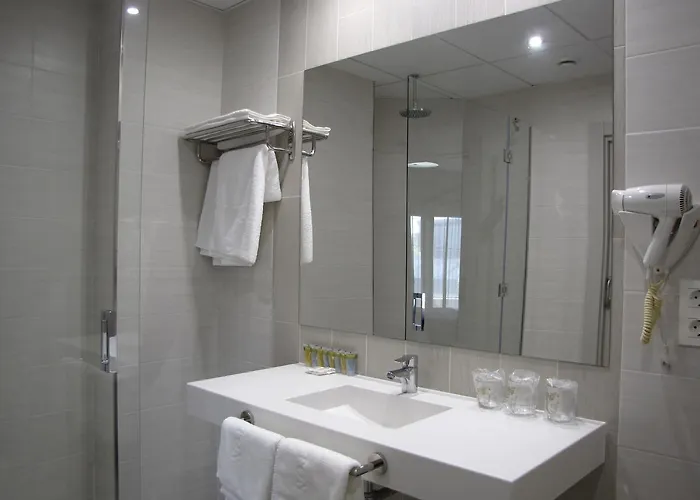 Ton Hotel