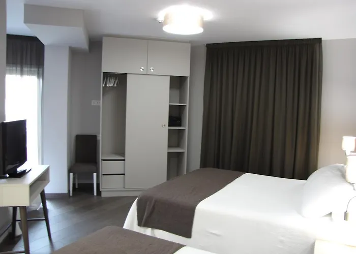 Ξενοδοχείο Ton 3*